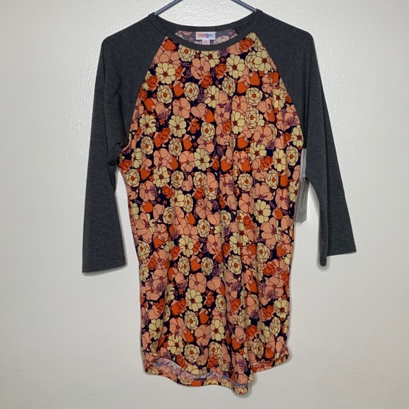 LulaRoe Tops - Picture 9 of 15